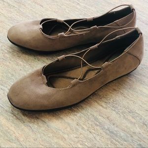 Baretrap Flats size 8.5